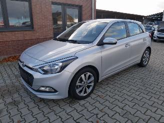 Hyundai I-20  picture 2