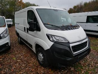 krockskadad bil bedrijf Peugeot Boxer L1H1 MOTORSCHADE 2021/5