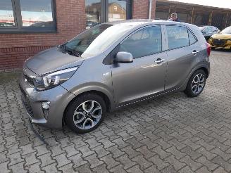 damaged passenger cars Kia Picanto  2021/8