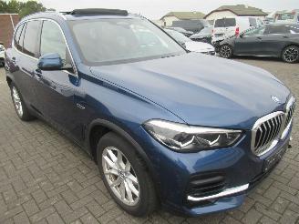 krockskadad bil auto BMW X5 X-DRIVE45E Aut.69.900km!! .Leer.HarmanKardon-Sound.Navi.Panorama-D.Head-Up.E.Stoelen 2022/8