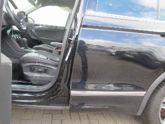 Volkswagen Tiguan 1.5TSI 150pk DSG-Aut. R-LINE Climatronic Leer Navi Panorama-D Camera ..... picture 19