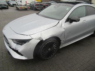 Mercedes Cla-klasse CLA 220d AUT. 9.772KM!!  AMG-LINE  NightPack HalfLeer Navi Panorama/SchuifDak Camera StoelVerwarming... picture 5