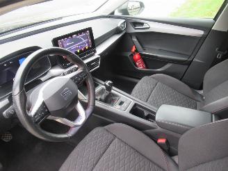 Seat Leon Leon 1.0TSI  FR  Climatronic Navi HalfLeer Stoel/StuurVerwarming Keyless-Go ... picture 16