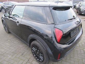 krockskadad bil auto Mini Cooper Cooper C 1.5 Aut. 7.817km!! Climatronic HalfLeer Navi Camera Panorama-D Head-Up Stoel/Stuur-Verwarming... 2024/12