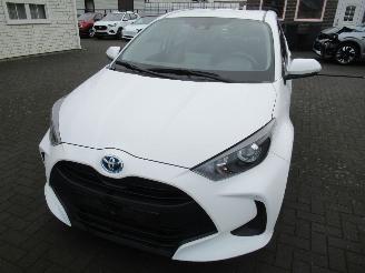 Damaged car Toyota Yaris 1.5HYBRID Aut. 56.200km  Climat Camera CruiseControl....... 2024/1