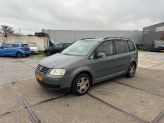 škoda osobní automobily Volkswagen Touran 1.6 16v FSI Athene 7 persoons 2004/4