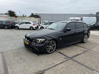 skadebil auto BMW 3-serie 318i Touring Luxury Line 2012/1
