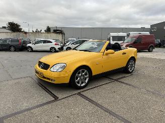 Schadeauto Mercedes SLK 200 2000/1