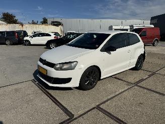 uszkodzony samochody osobowe Volkswagen Polo 1.2 Easyline 2011/4
