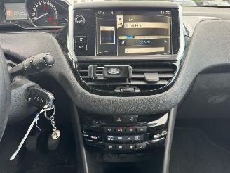 Peugeot 208 1.2  VTI Envy 5drs picture 9