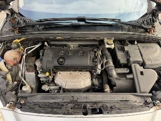 Peugeot 308 1.6 VTi  SW  Active picture 11