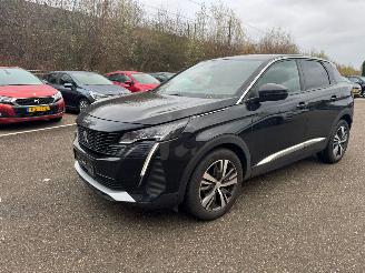 Vaurioauto  passenger cars Peugeot 3008 Peugeot 3008 Allure Pack AUTOMAAT LED ACHTERUITRIJCAMERA 2024/4