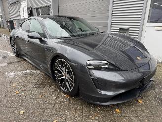 Porsche Taycan 4S Performance voll auto start en rijd picture 5