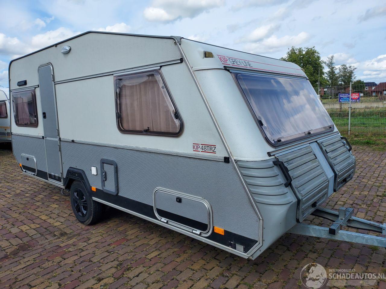 Kip  Grey Line 48 TRZ Voortent + Luifel