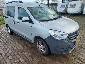  Dacia Dokker 1.2 Laureante + apk 2015/2