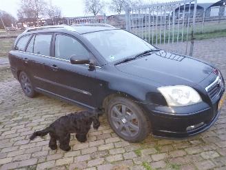Auto incidentate Toyota Avensis 2.0 benzine + Apk 2005/3