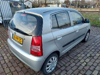 Kia Picanto 1.0 LX picture 3