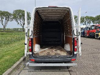 Volkswagen Crafter 35 2.0 picture 11