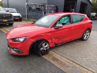 krockskadad bil auto Seat Leon 1.5 tsi FR uitvoering 2021/8