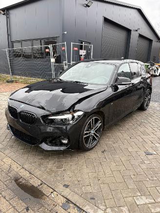 Vaurioauto  passenger cars BMW 1-serie 118i 2018/4