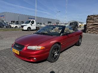 Damaged car Chrysler Stratus 2.5i V6 Convertible 2000/7