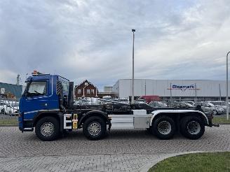 Volvo FM 8x2 Haakarm picture 2
