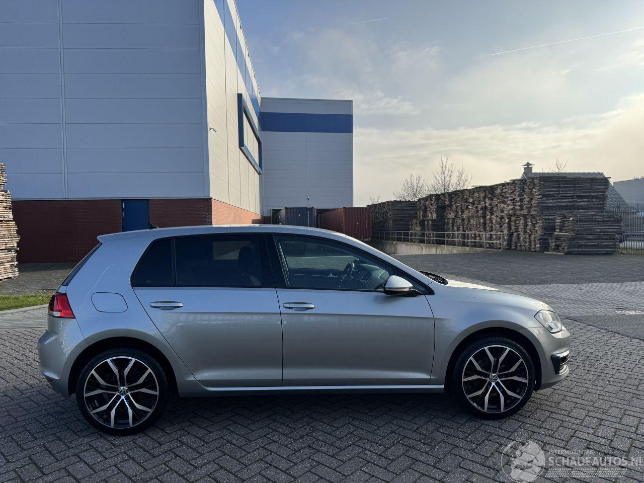 Volkswagen Golf 1.2 TSI Highline 81Kw Clia - Navi