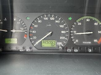 Volkswagen Caravelle 2.5 Benzine picture 17