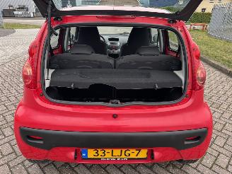 Peugeot 107 1.0 12V XS  AIRCO picture 14