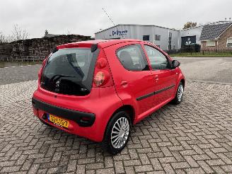 Peugeot 107 1.0 12V XS  AIRCO picture 6