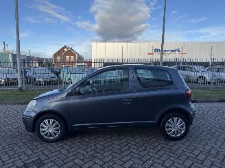 Toyota Yaris 1.3 VVT-i  AIRCO picture 2