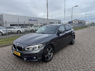 BMW 1-serie 118i  Clima - Navi picture 4