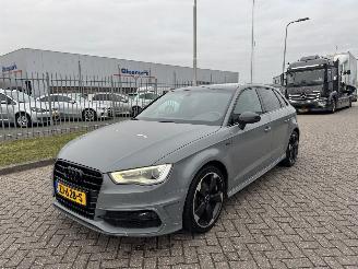 Coche accidentado Audi A3 1.4 TFSI  92 Kw  Navi Clima 2015/8