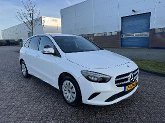 krockskadad bil auto Mercedes B-klasse 200 D 110Kw Aut. 2022/5