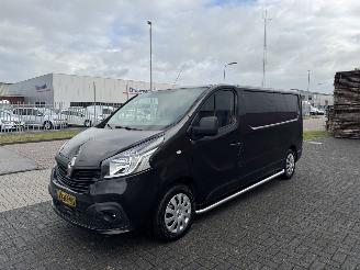 skadebil bedrijf Renault Trafic 1.6 DCI  70KW AIRCO NAVI Euro6 2018/9