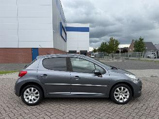 Voiture accidenté Peugeot 207 1.6 VTi Sportium AIRCO 2010/10