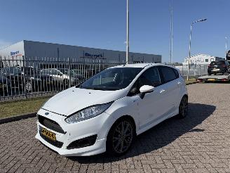 skadebil auto Ford Fiesta ST-Line 2016/9