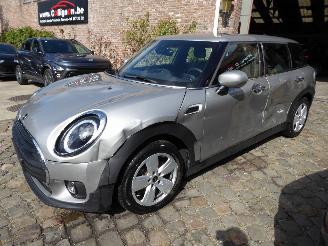 krockskadad bil auto Mini Clubman Cooper Clubman 2023/9