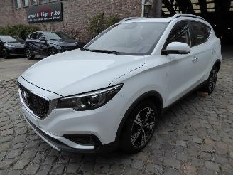 Schadeauto MG ZS EV Luxury 2021/9