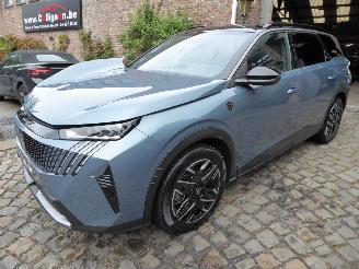 skadebil auto Peugeot 5008 Hybrid 136 GT 2025/2