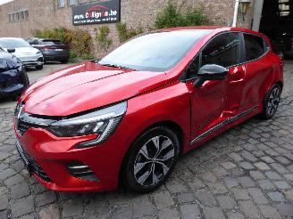 Schadeauto Renault Clio Evolution 2023/12