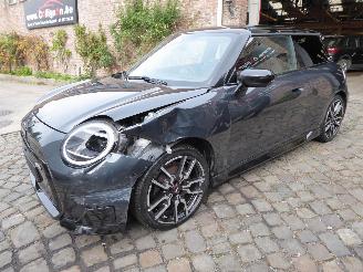 krockskadad bil auto Mini Cooper SE BEV John Cooper Works 2024/7