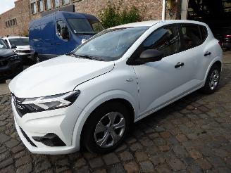 damaged passenger cars Dacia Sandero Essential 2024/5