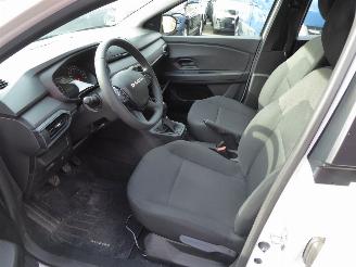 Dacia Sandero Essential picture 11