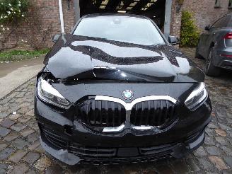 BMW 1-serie 116 D picture 2