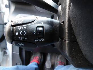 Peugeot Partner Premium L1 picture 12