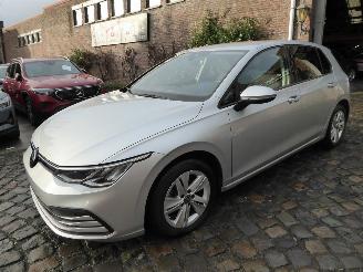 Auto incidentate Volkswagen Golf Life 2023/8