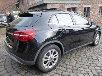 Mercedes GLA 200D picture 5