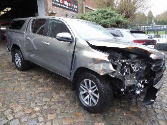 Toyota Hilux Double Cab 4x4 picture 3