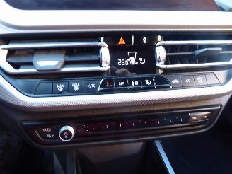 BMW 2-serie Gran Coupe 216 d Advantage picture 18